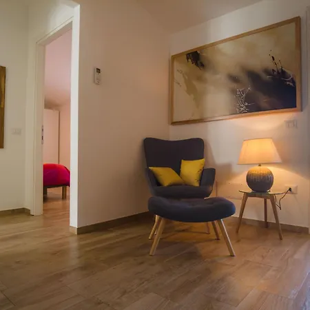 Casa vacanze Attic With A View *