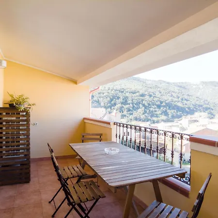 펜션 Attic With A View *